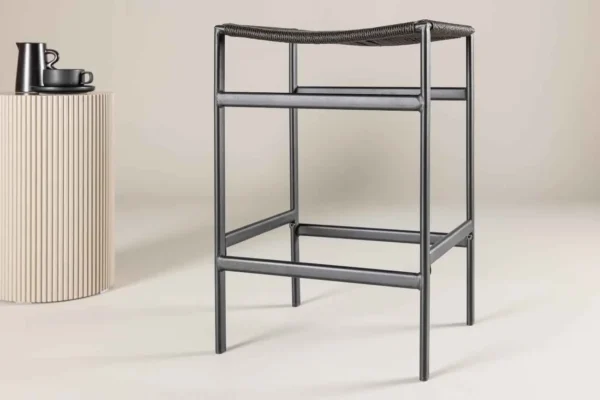 Polly Barstol - Miljöbild - Bild 1